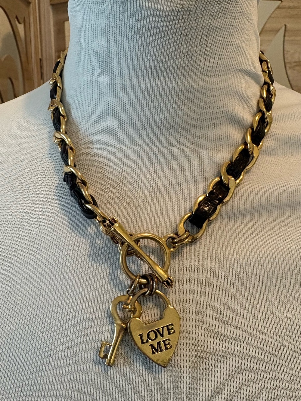 Vintage Juicy Couture Gold Leather Woven Necklace heart & key charm